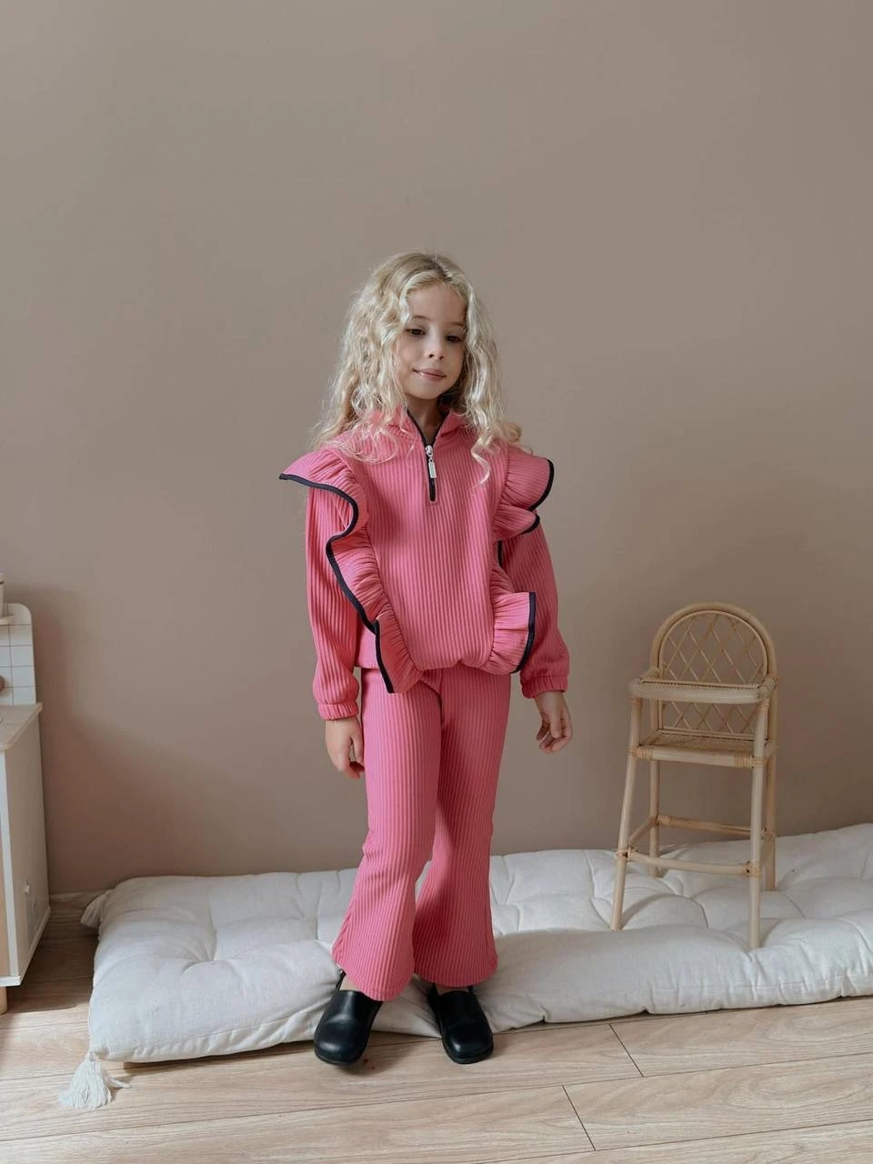 Pembe Fırfırlı Takım