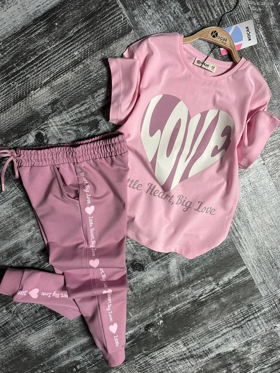 Pembe Love Baskılı Takım