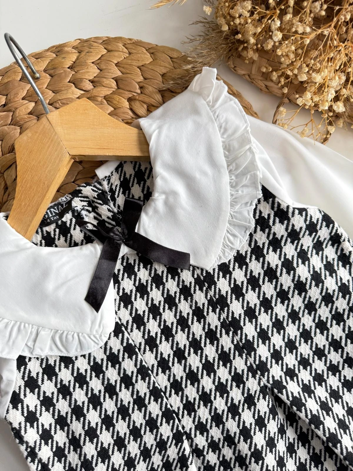 Siyah Renkli Kaz Ayağı Desenli Elbise 