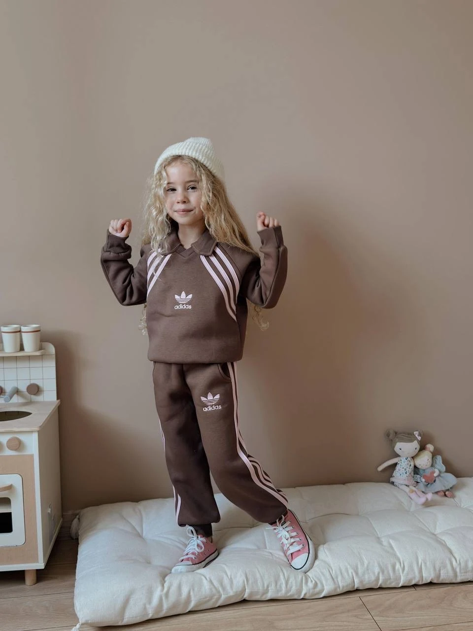 Kahverengi Marka İşlemeli Takım