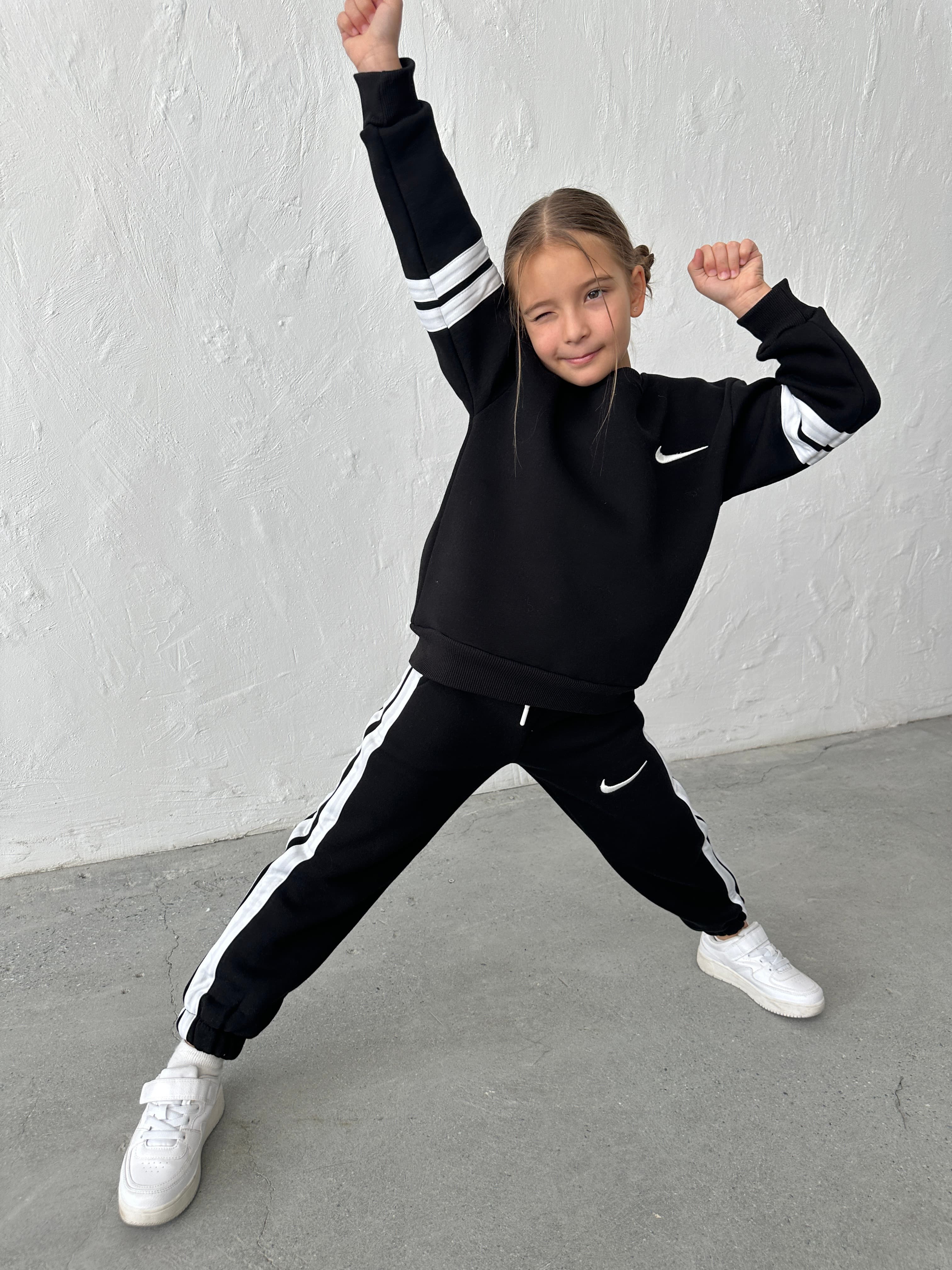 Siyah Renkli Unisex Garson Boy Marka Takım