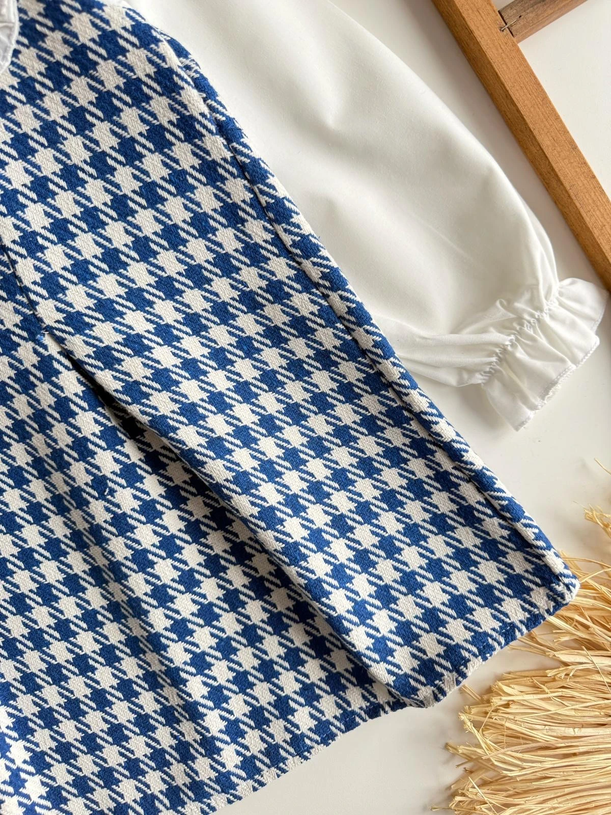 Mavi Renkli Kaz Ayağı Desenli Elbise 