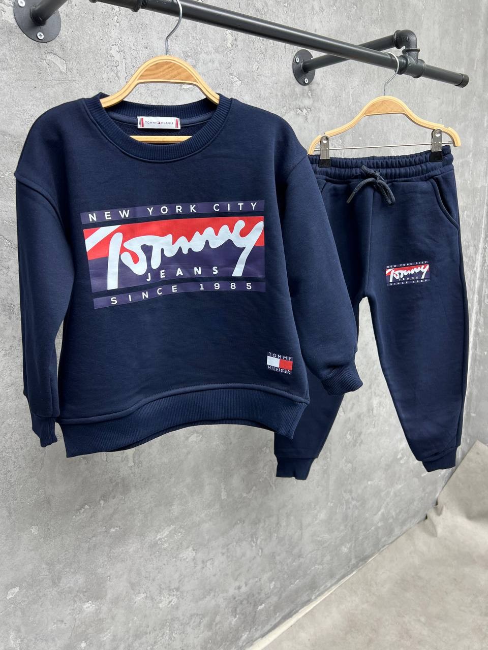 Lacivert Tommy Baskılı Takım