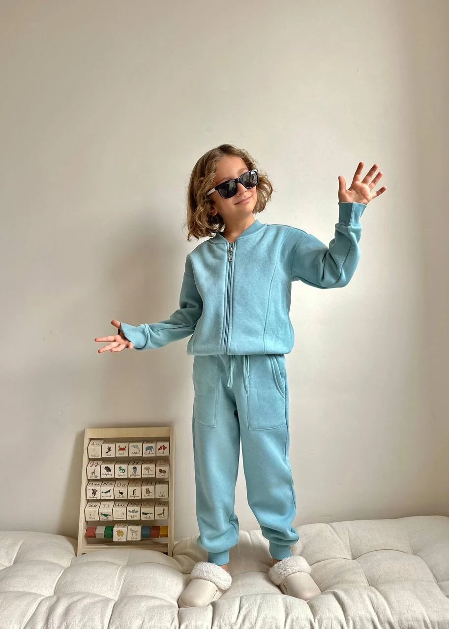 Premium Seri Cam Göbegi Renkli Fermuarlı Takım