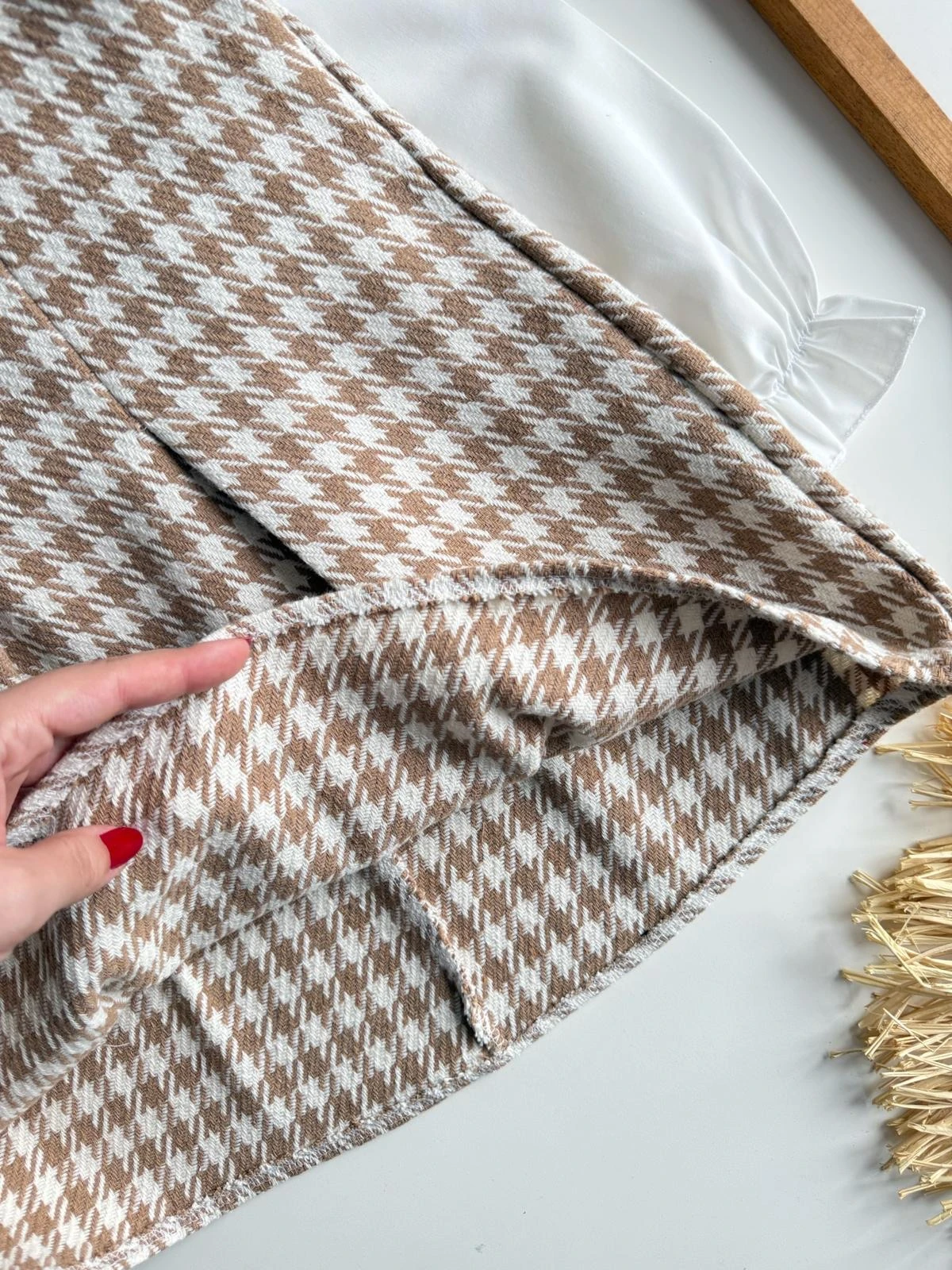 Kapiçino Renkli Kaz Ayağı Desenli Elbise 