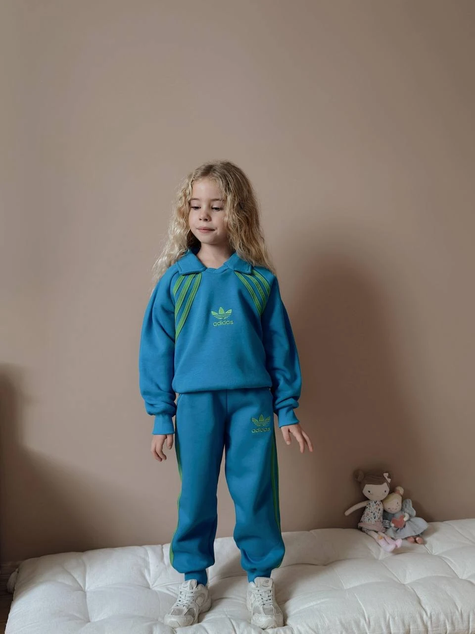 Mavi Şeritli Marka Baskılı Takım