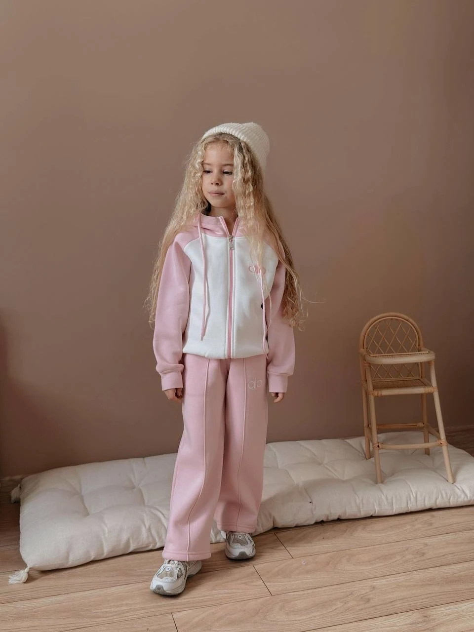 Pembe Alo İşlemeli Takım