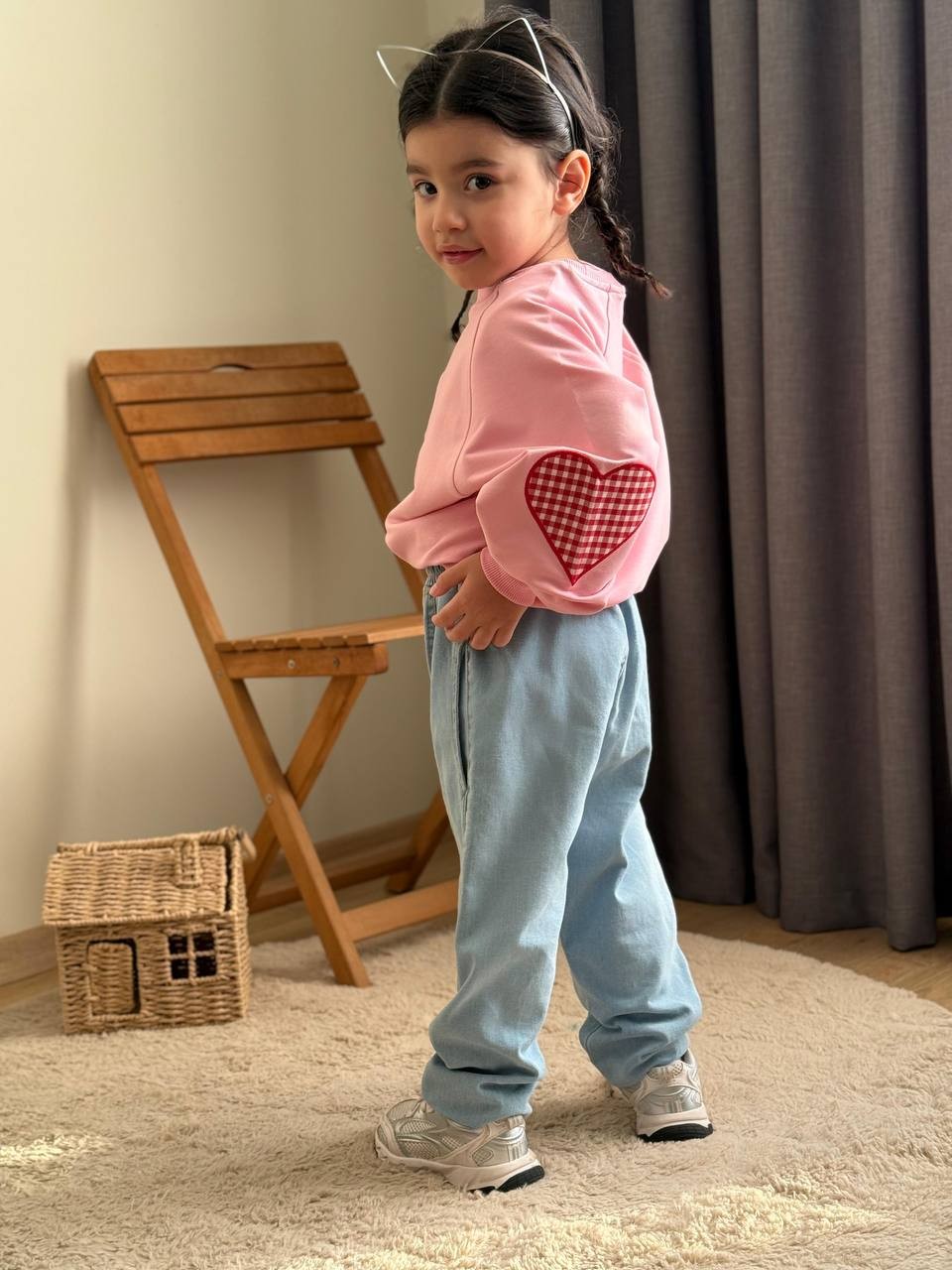 Pembe Kalp Detaylı Kot Takım
