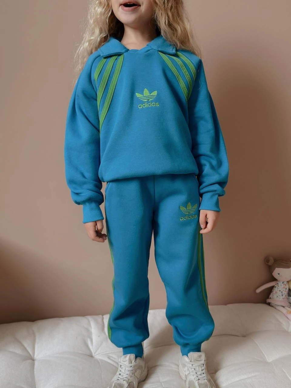 Mavi Şeritli Marka Baskılı Takım