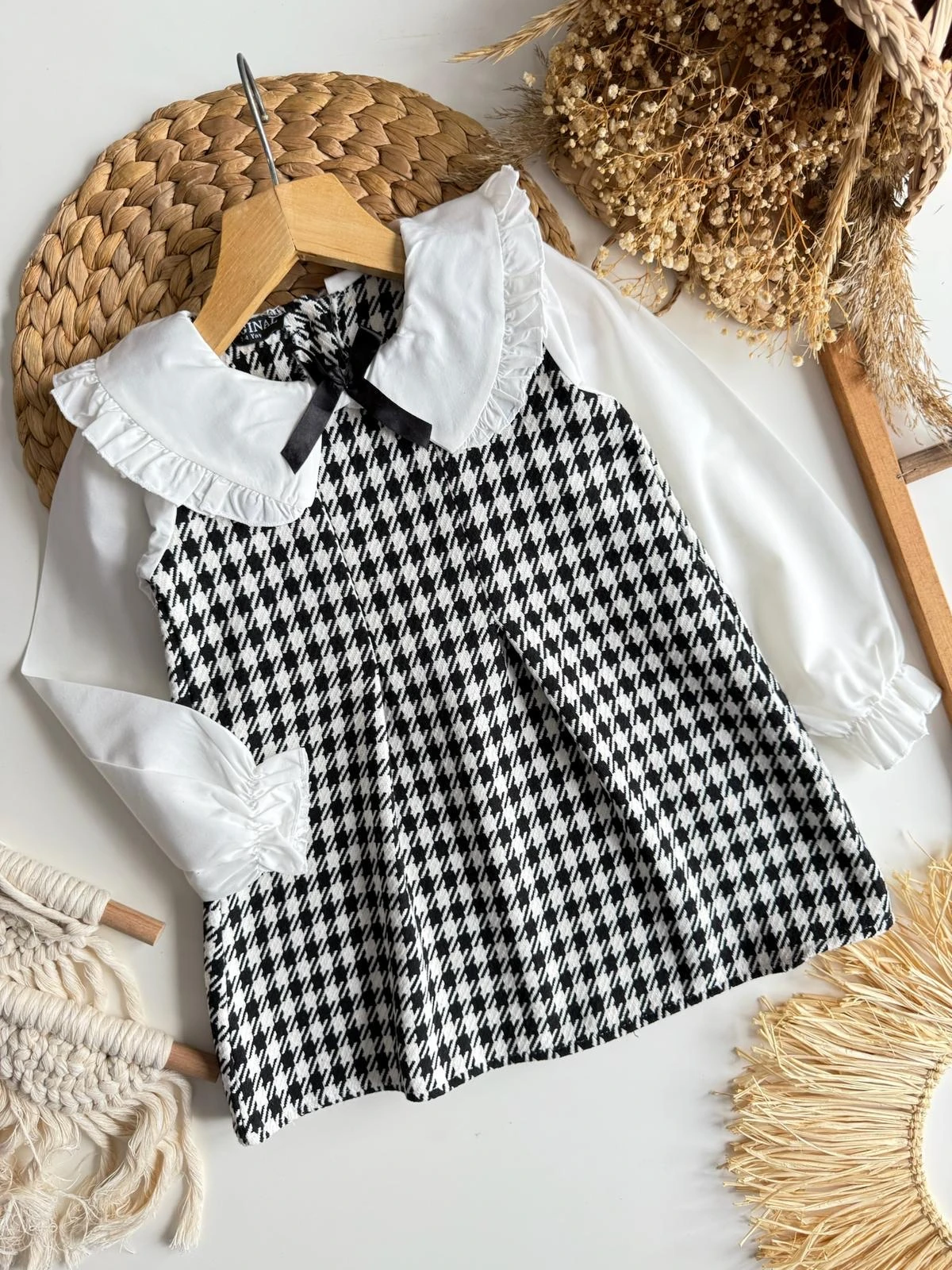 Siyah Renkli Kaz Ayağı Desenli Elbise 