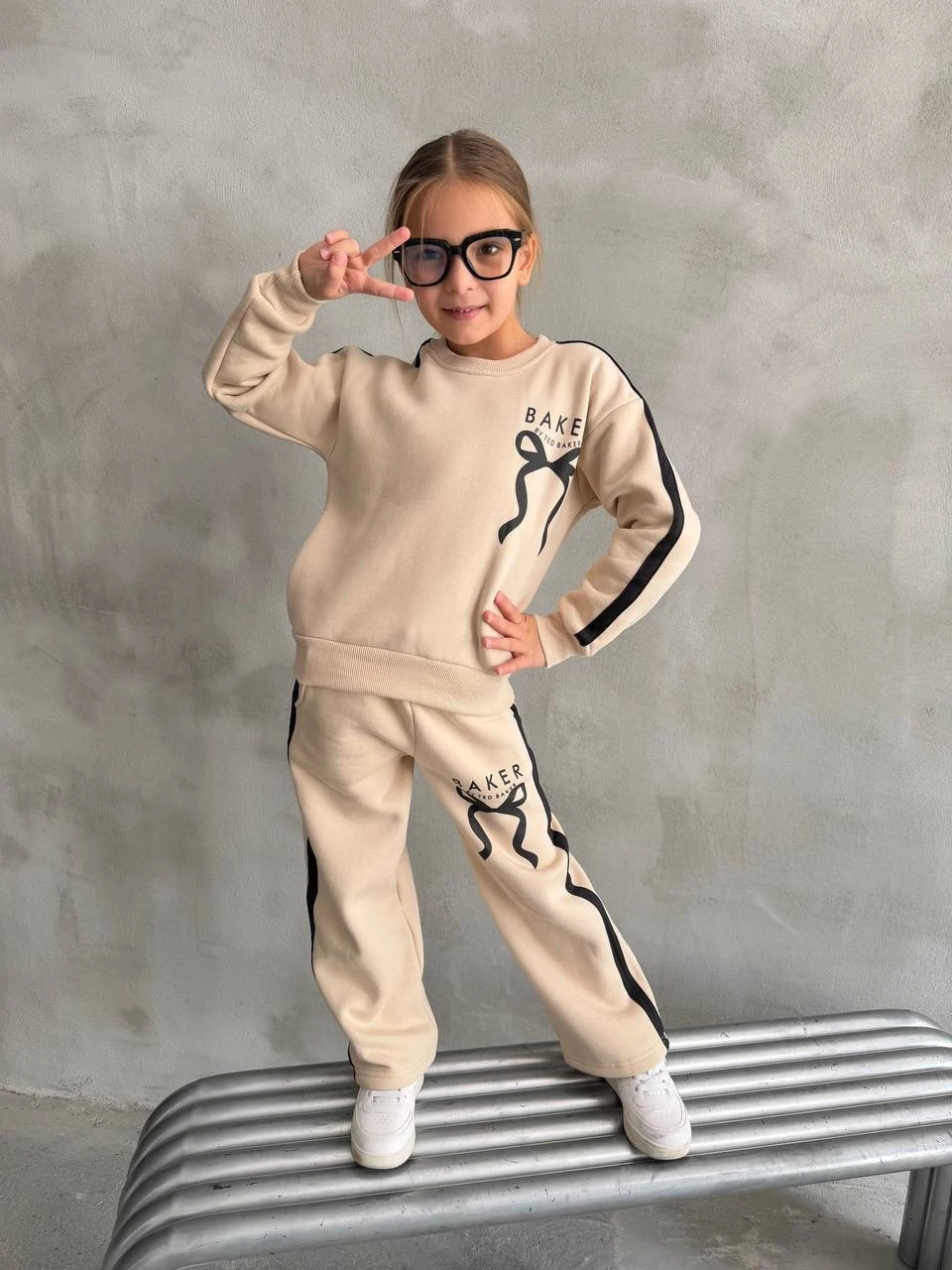 Fiyonklu Krem Baskılı Takım