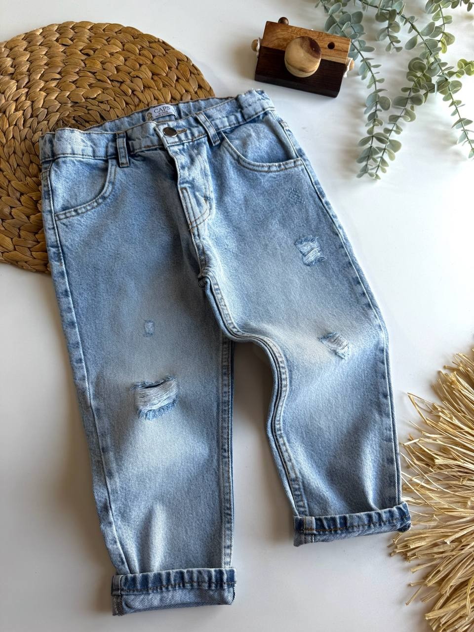 Açık Renk Yırtık Detaylı Denim Pantalon