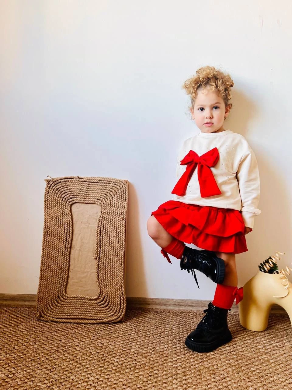 Kırmızı Etekli Taşlı Takım