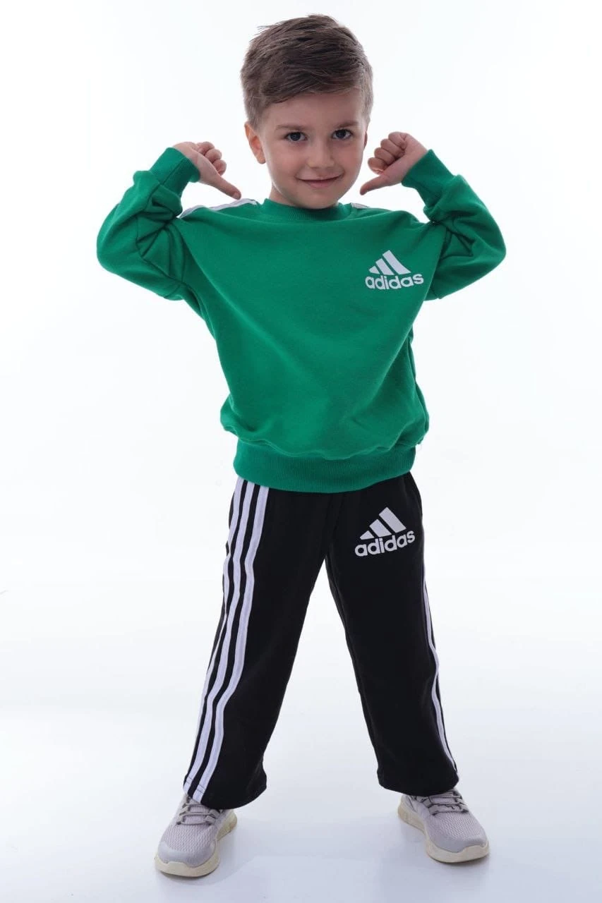 Marka Baskılı Yeşil Renkli Takım