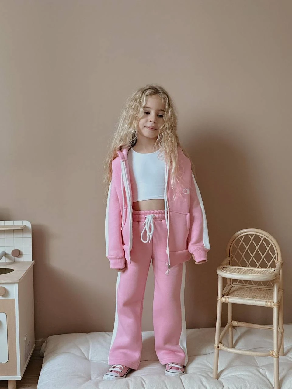 Pembe Alo İşlemeli Fermuarlı Takım