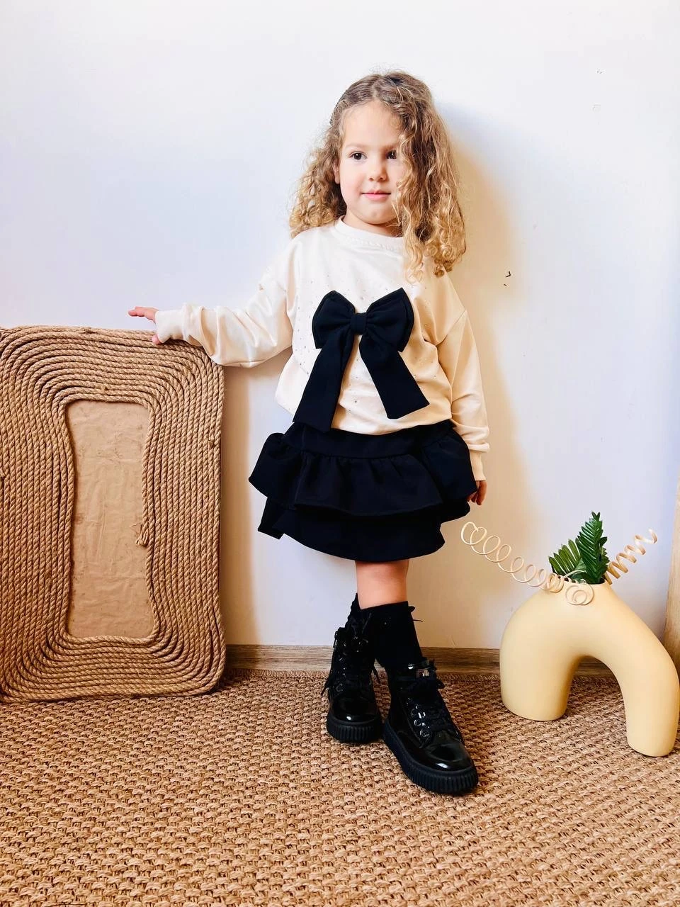 Siyah Etekli Taşlı Takım 