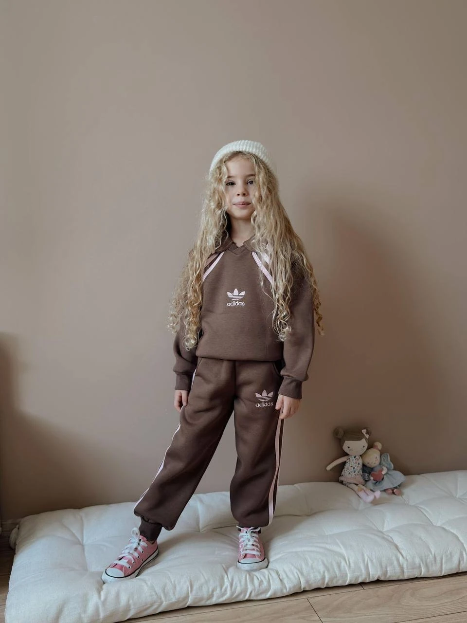 Kahverengi Marka İşlemeli Takım