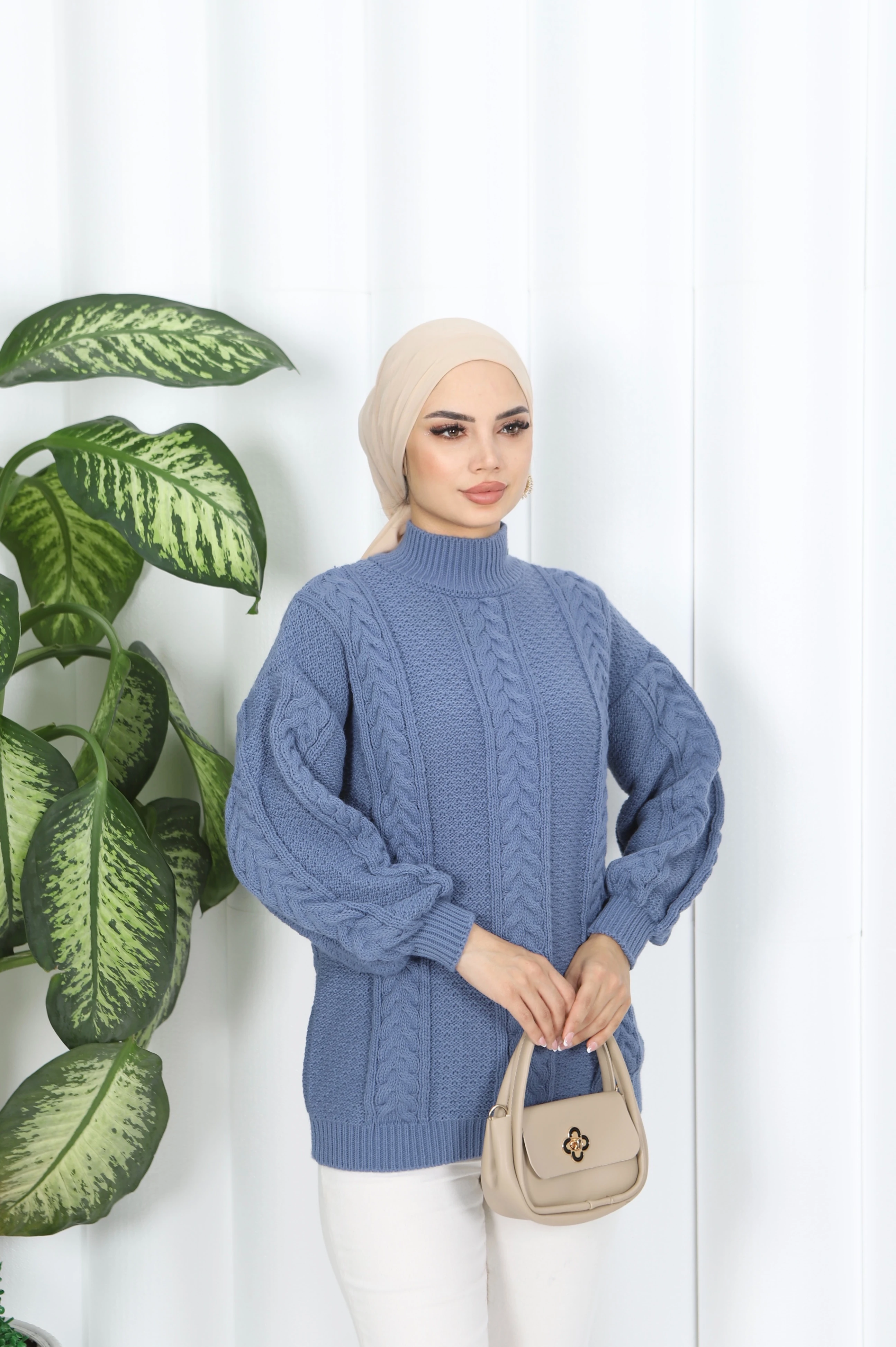 SAÇ ÖRGÜLÜ NOPENLİ KAZAK