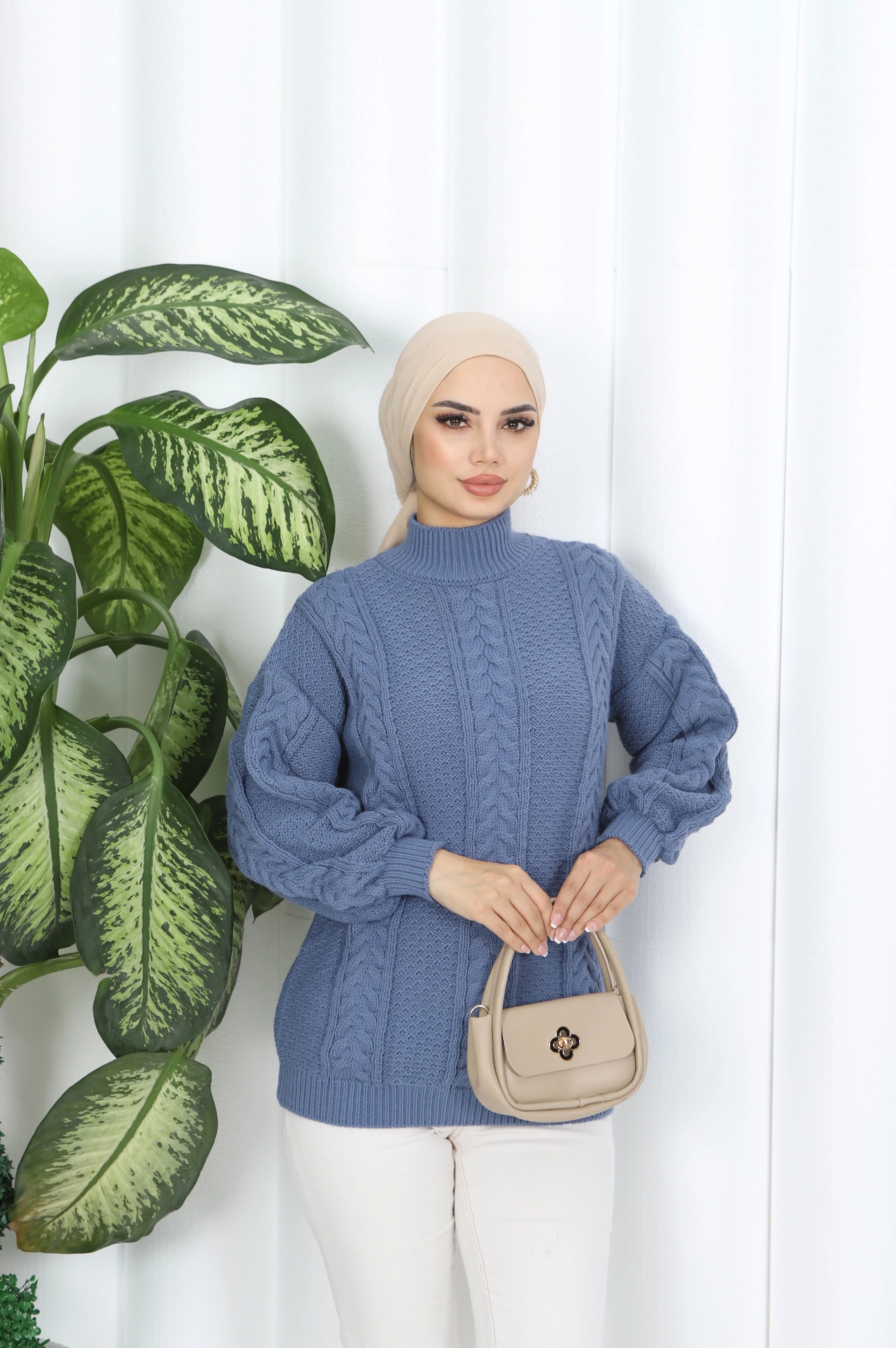 SAÇ ÖRGÜLÜ NOPENLİ KAZAK