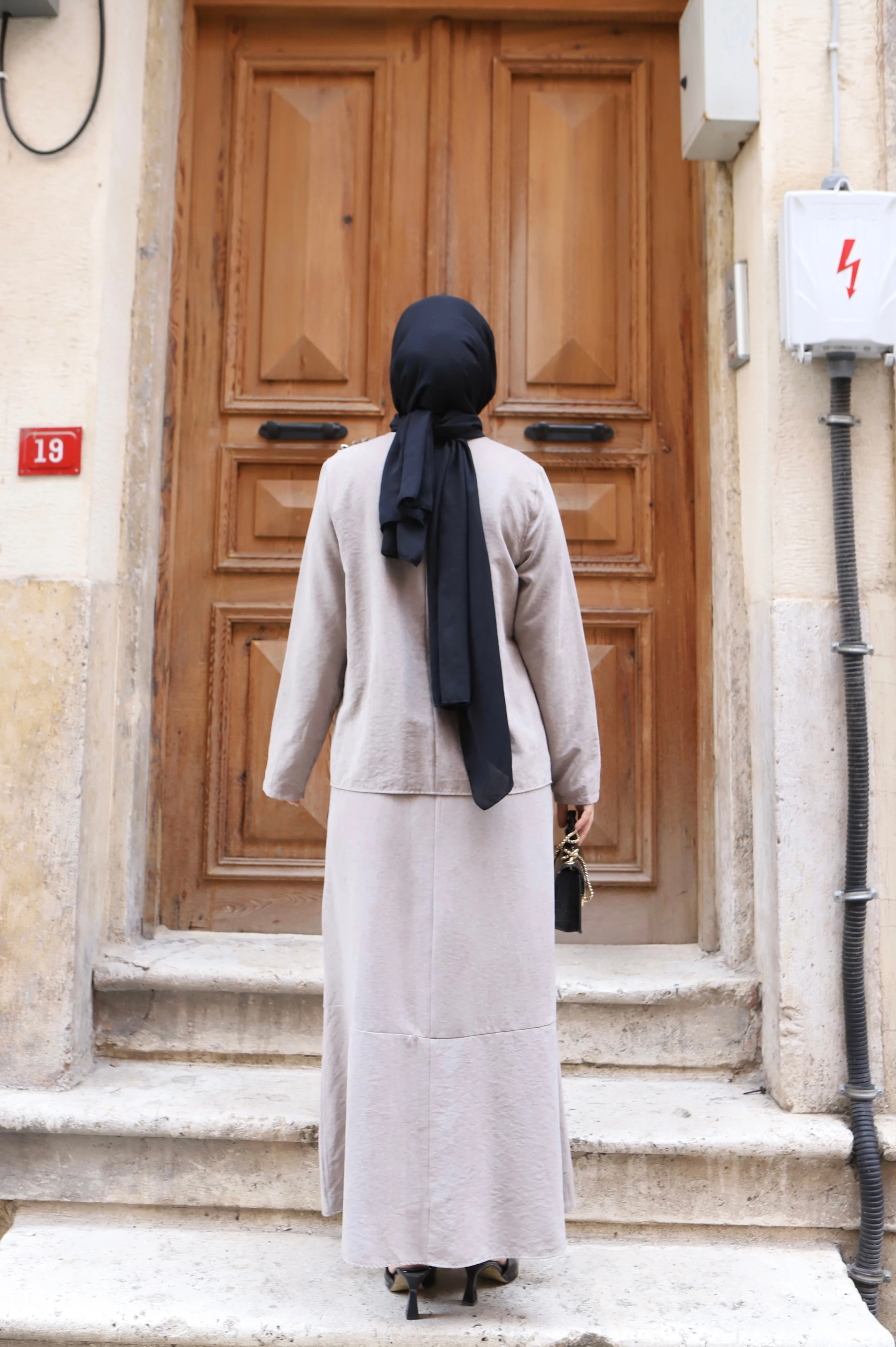 Omuzdan Pileli İpek Süet Elbise