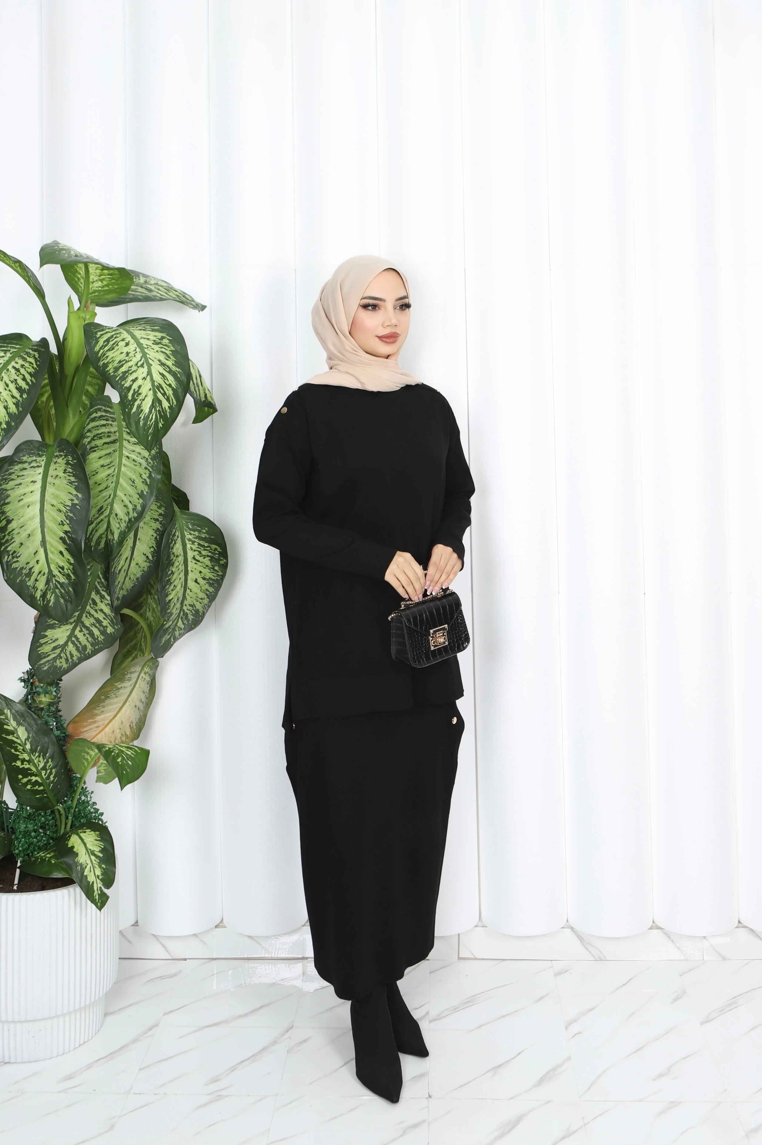 Düğmeli Merserize Etekli Takım