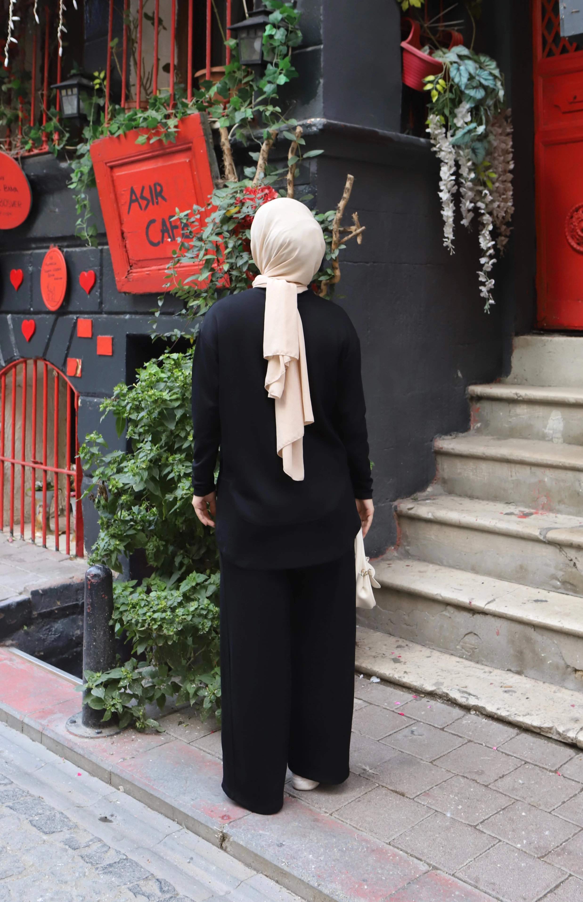 Oval Kesim Modal Pantolonlu Takım