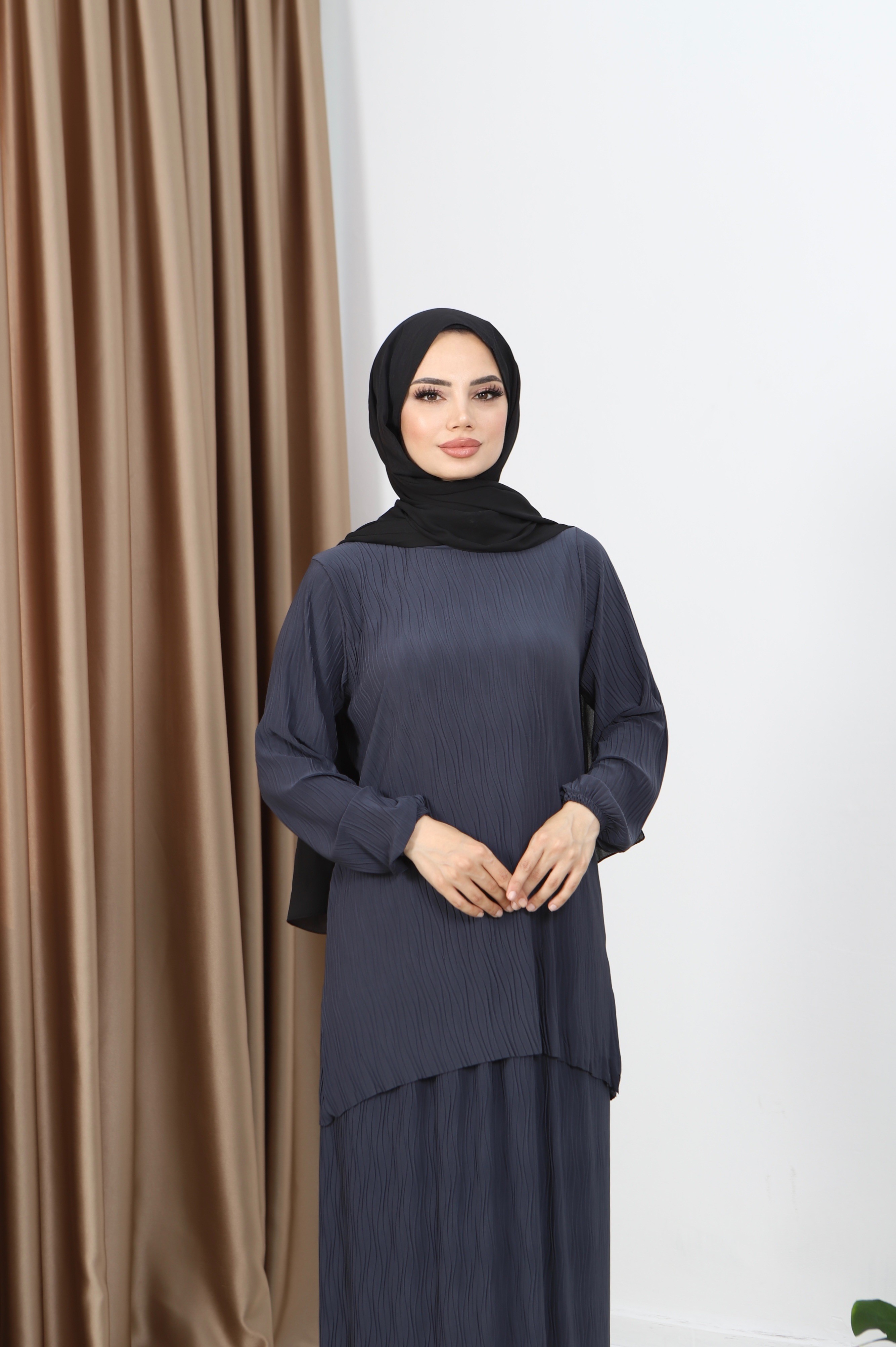 MANOLYA KIRAŞLI ETEKLİ TAKIM