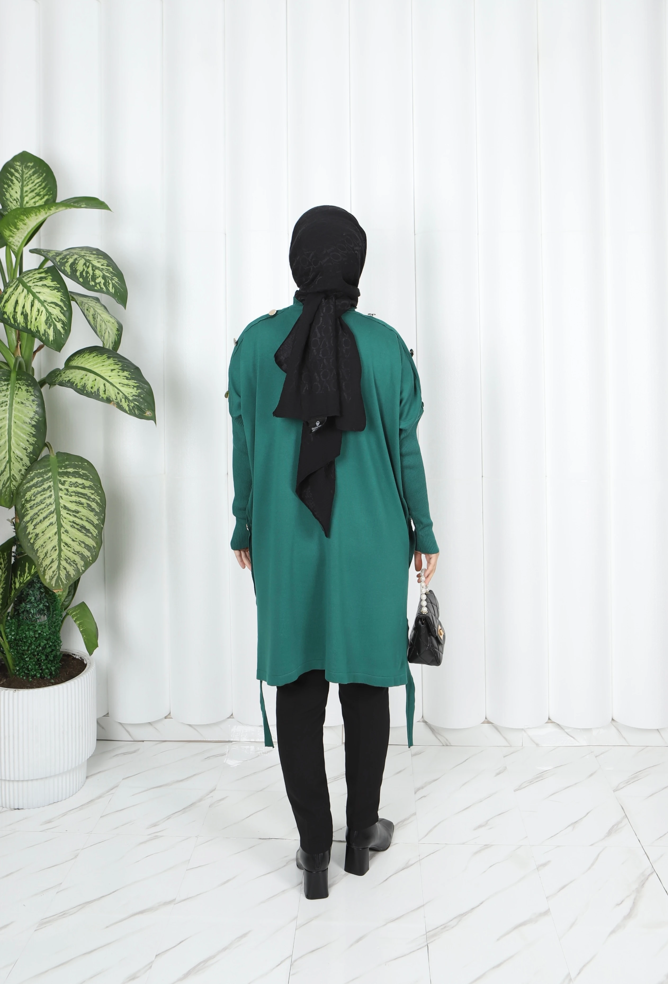 Düğme Detaylı Merserize Tunik