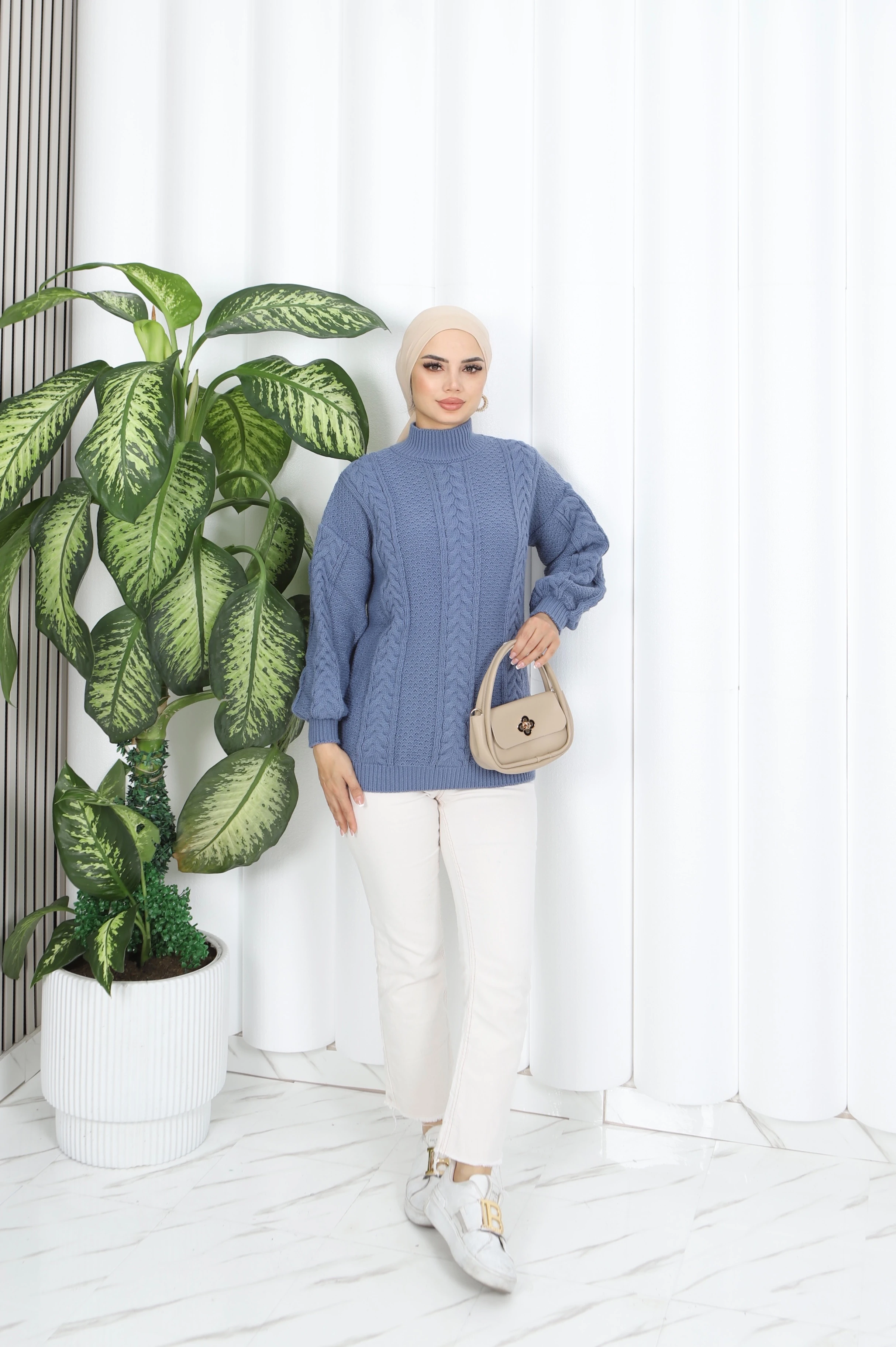 SAÇ ÖRGÜLÜ NOPENLİ KAZAK