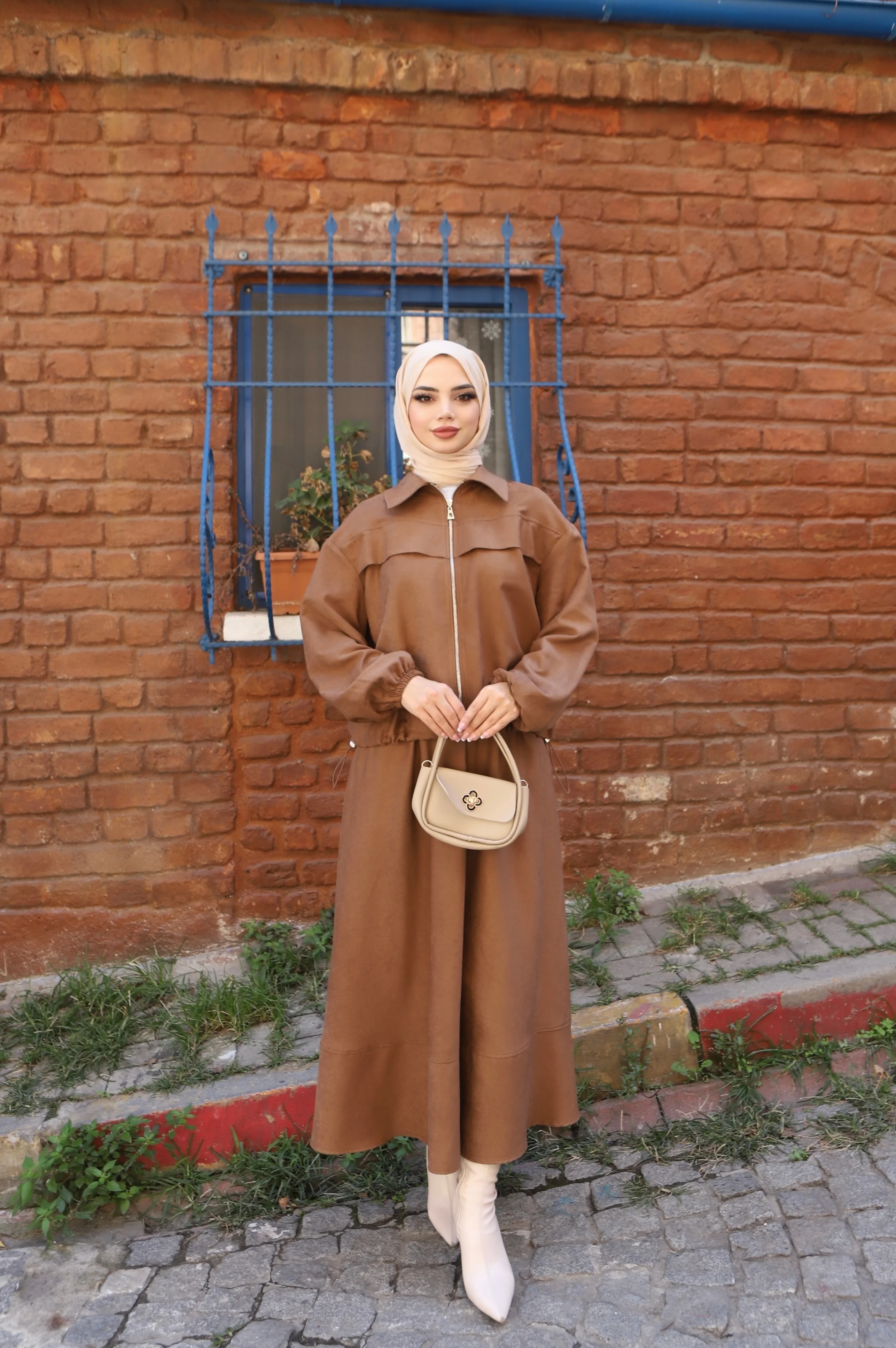 Fermuarlı Etekli Süet Takım