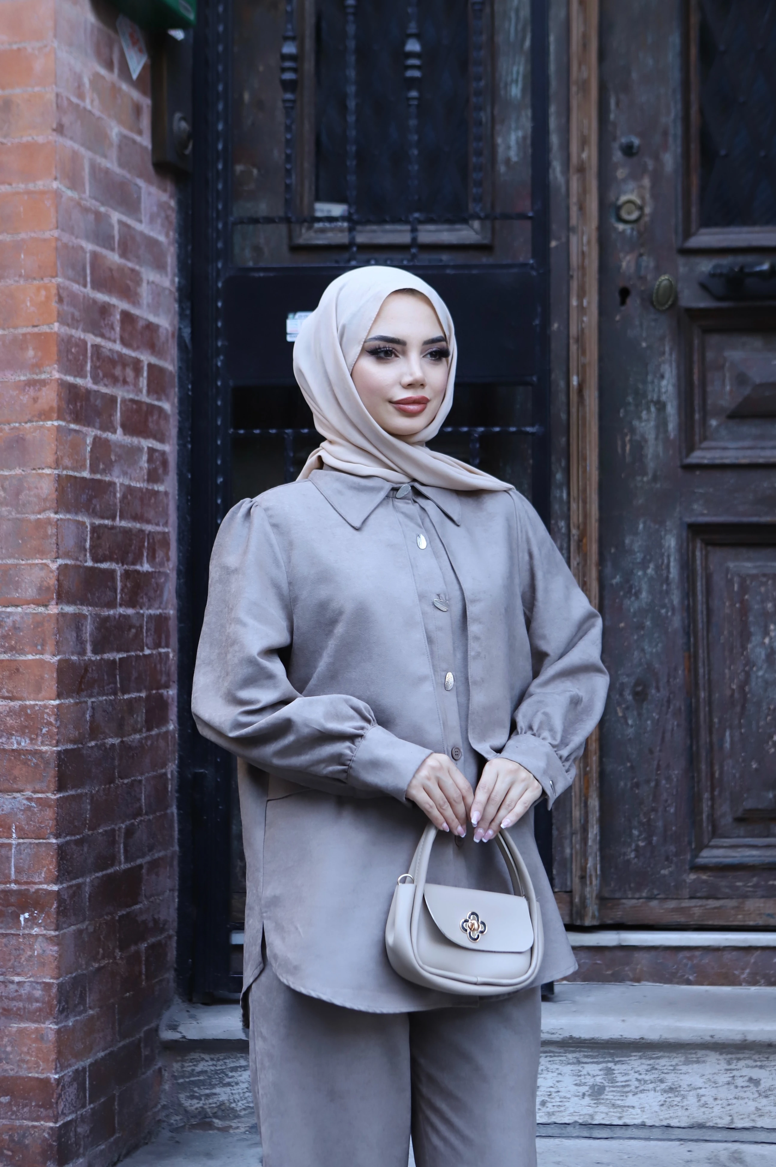 Sedef Düğmeli Süet Takım