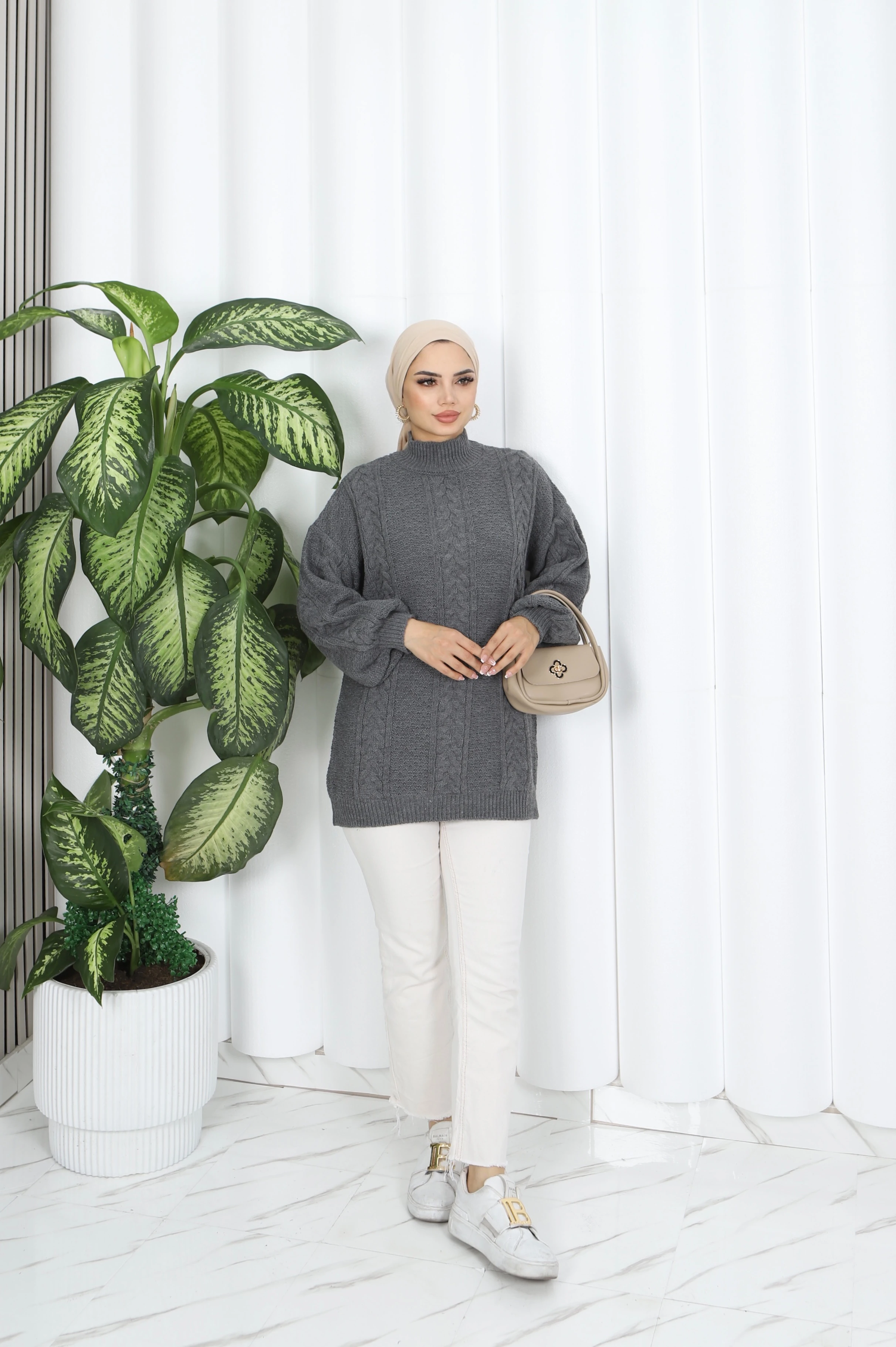 SAÇ ÖRGÜLÜ NOPENLİ KAZAK