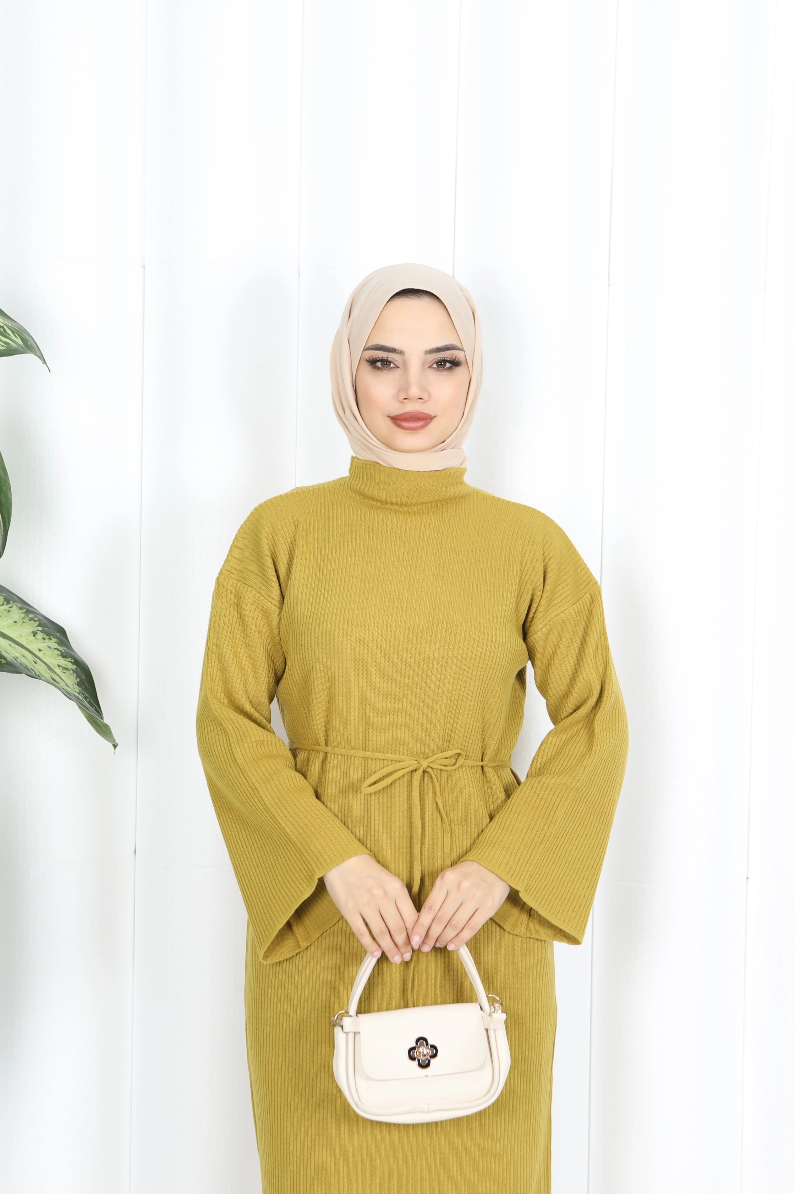 İspanyol Kol Bağcıklı Triko Elbise