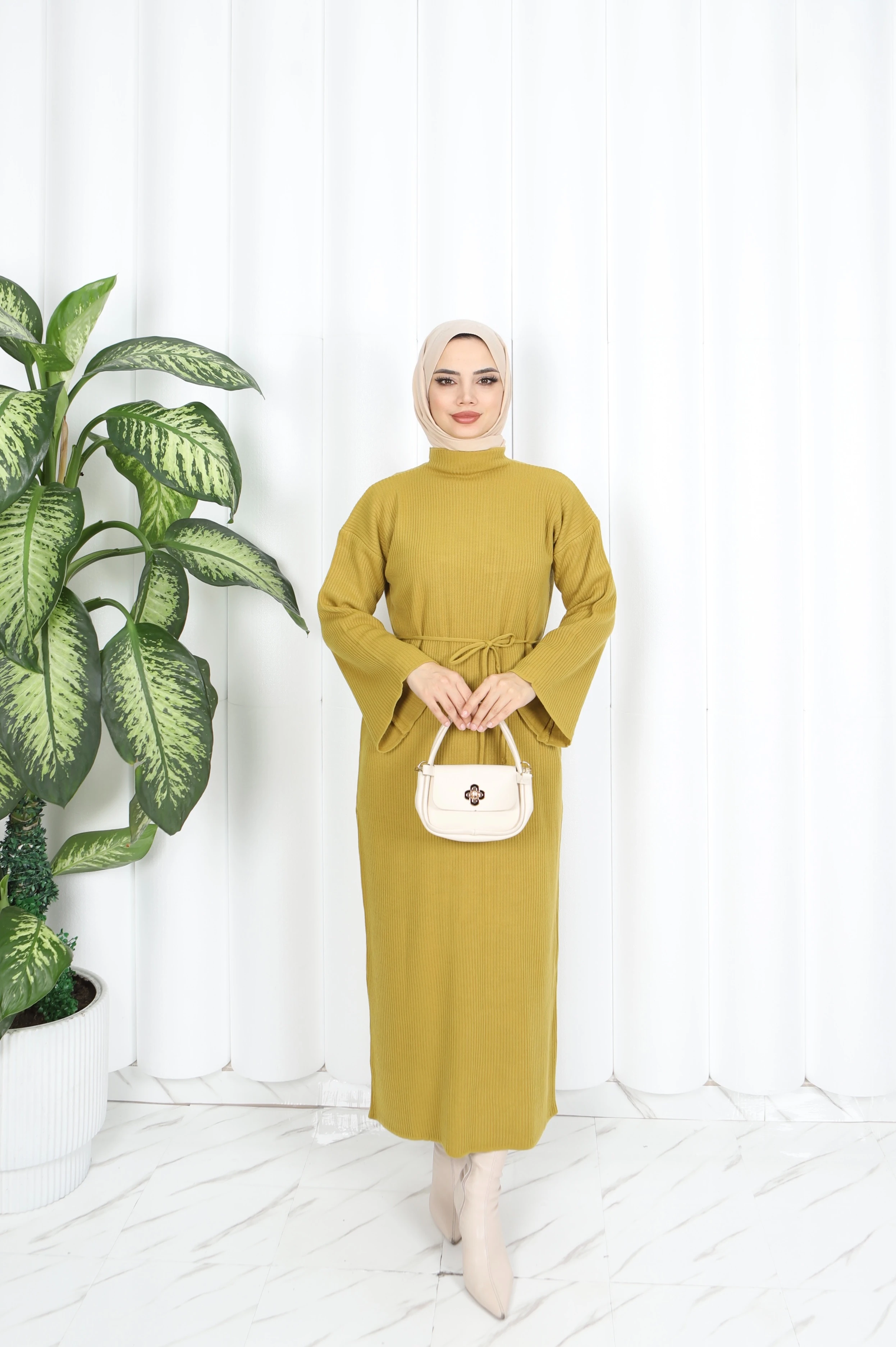 İspanyol Kol Bağcıklı Triko Elbise