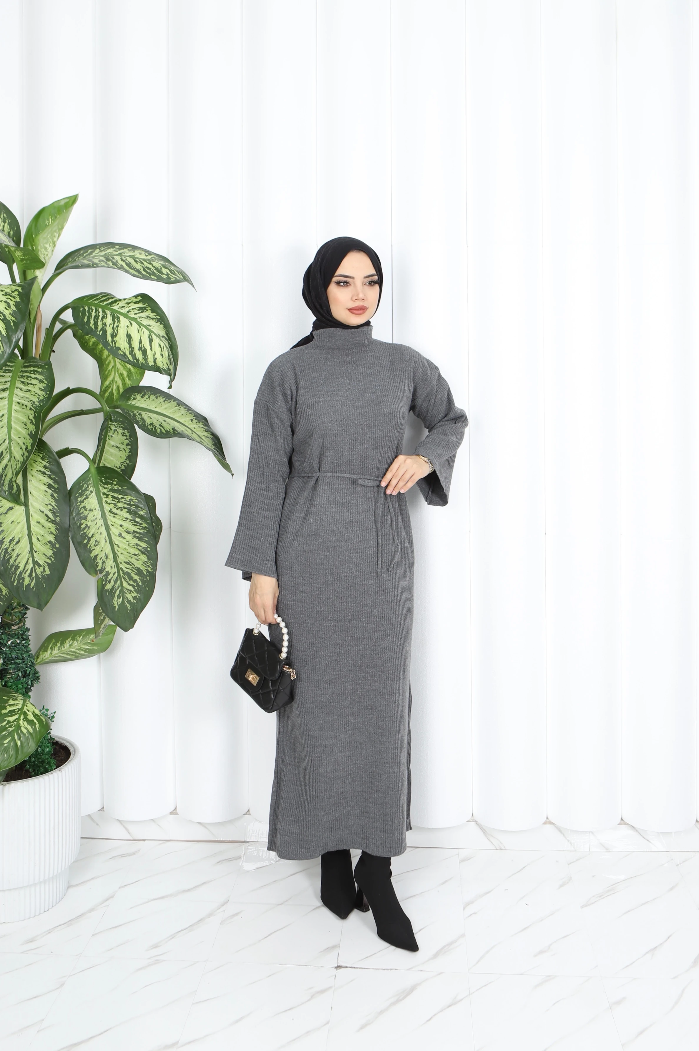 İspanyol Kol Bağcıklı Triko Elbise