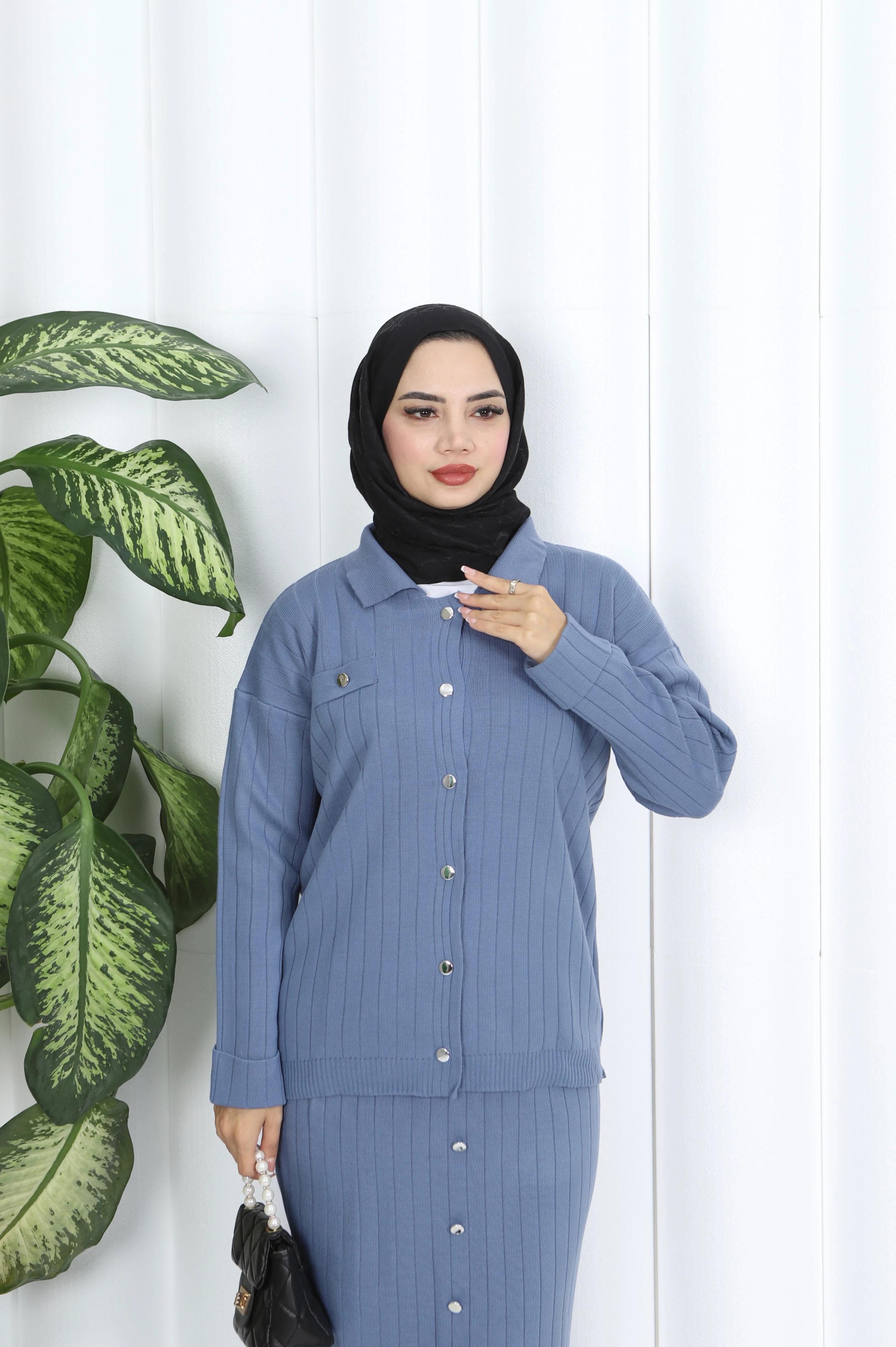 Düğme Detaylı Triko Etekli Takım