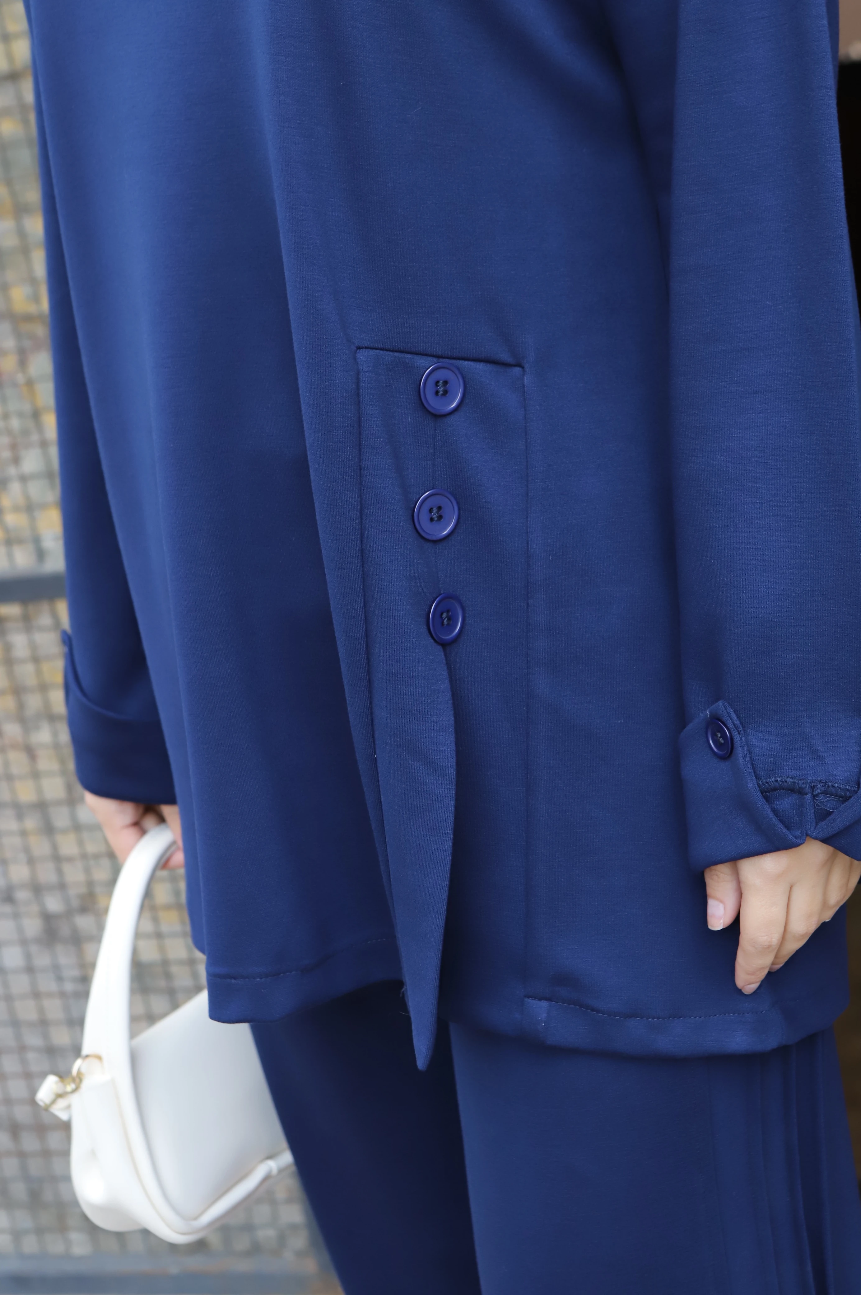 Düğmeli Modal Takım