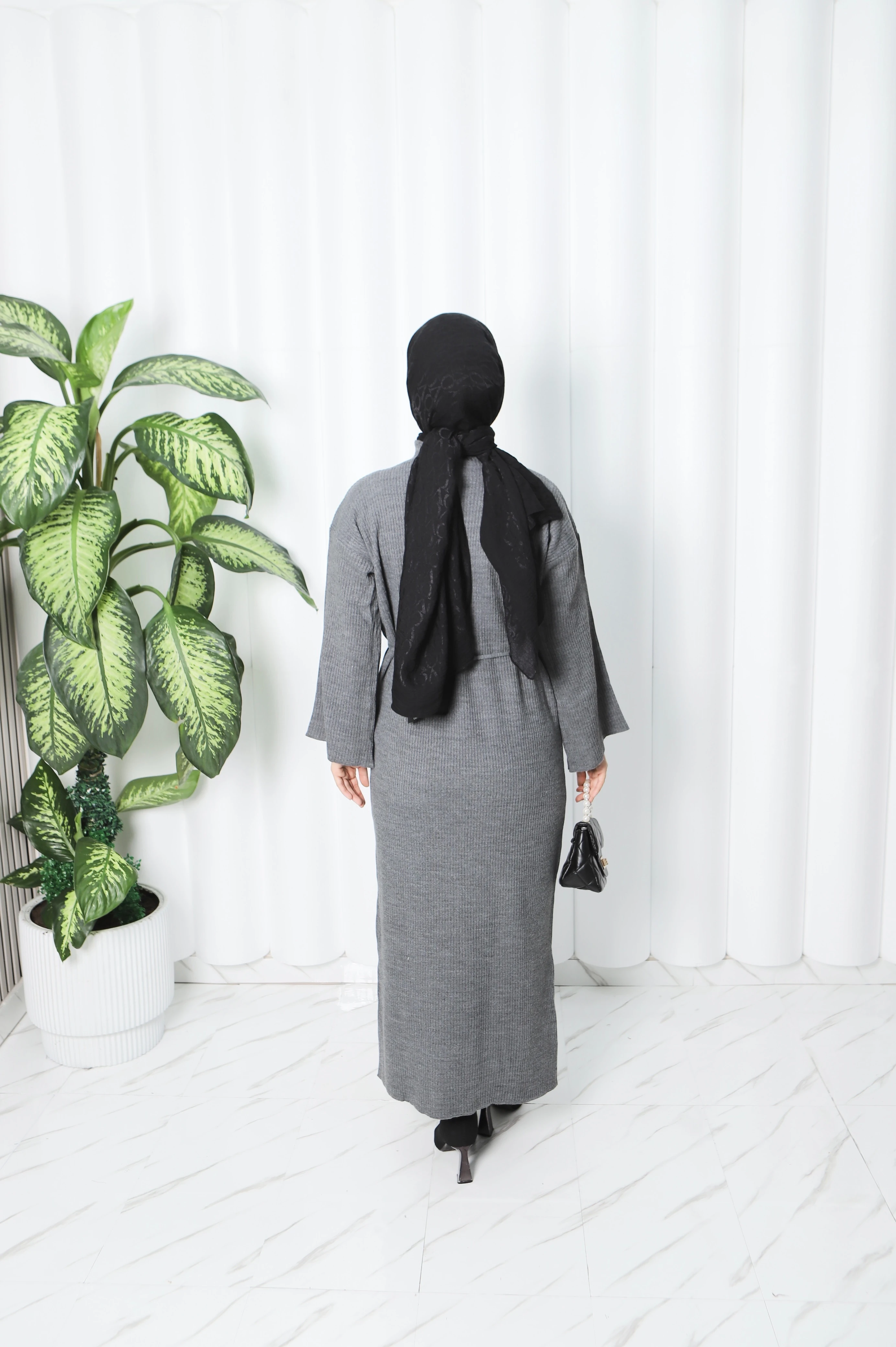 İspanyol Kol Bağcıklı Triko Elbise