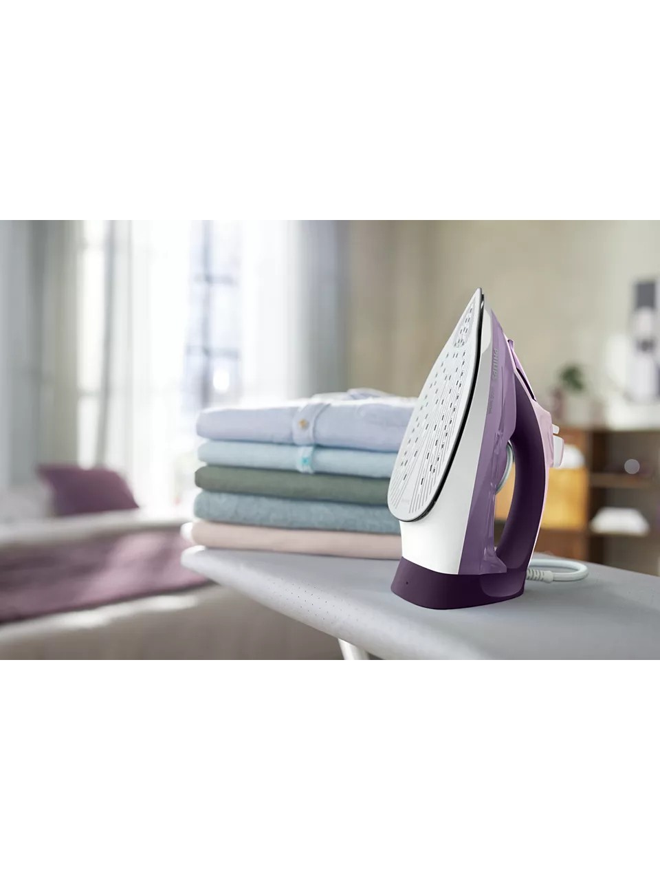 Philips 5000 Serisi DST5020/30 Buharlı Ütü, Mor/Beyaz, 2400W, 60 gr Şok buhar, 40 gr Sürekli buhar, Steam Glide Taban