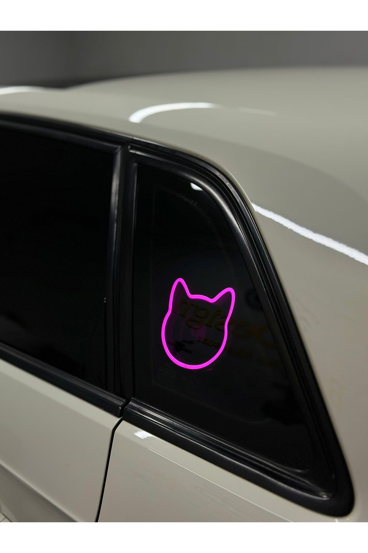 Araç içi neon led ışıklı dekor KEDİ (12 volt vantuzlu PEMBE )