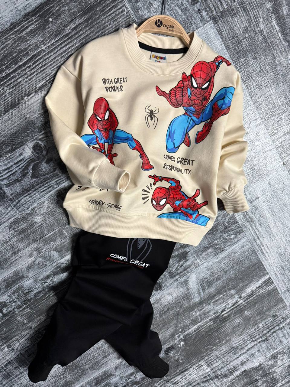 1326 Spiderman Efsane 2li Takım - Krem Rengi