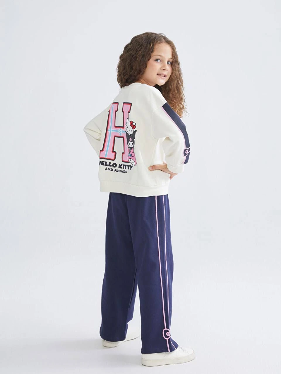 ws 127 Hello Kitty H Baskı Kız Takım