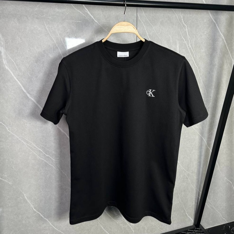 Calvin Klein Black Basic T-shirt