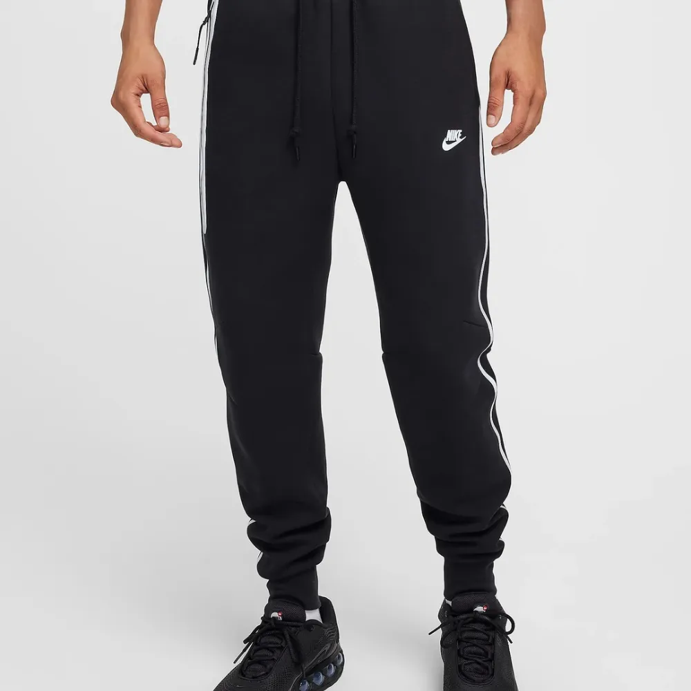 Nike Tech Fleece Reflective Essentials Jogger
