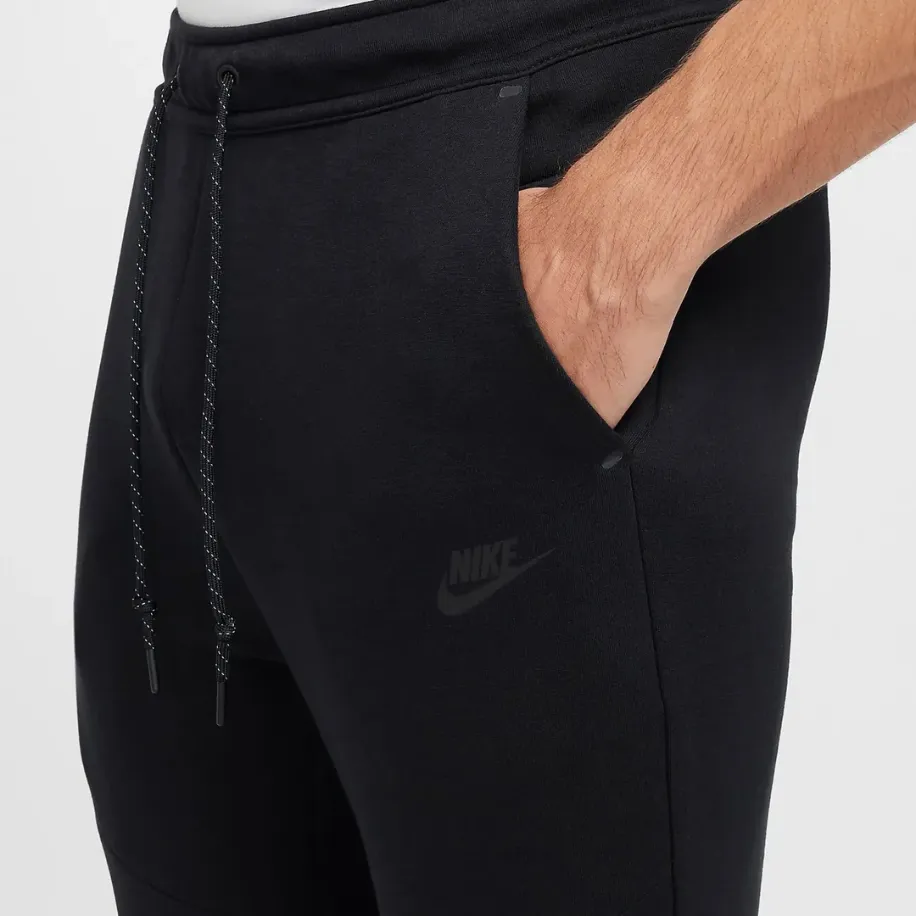 NIKE Tech Fleece 2025 Black Jogger