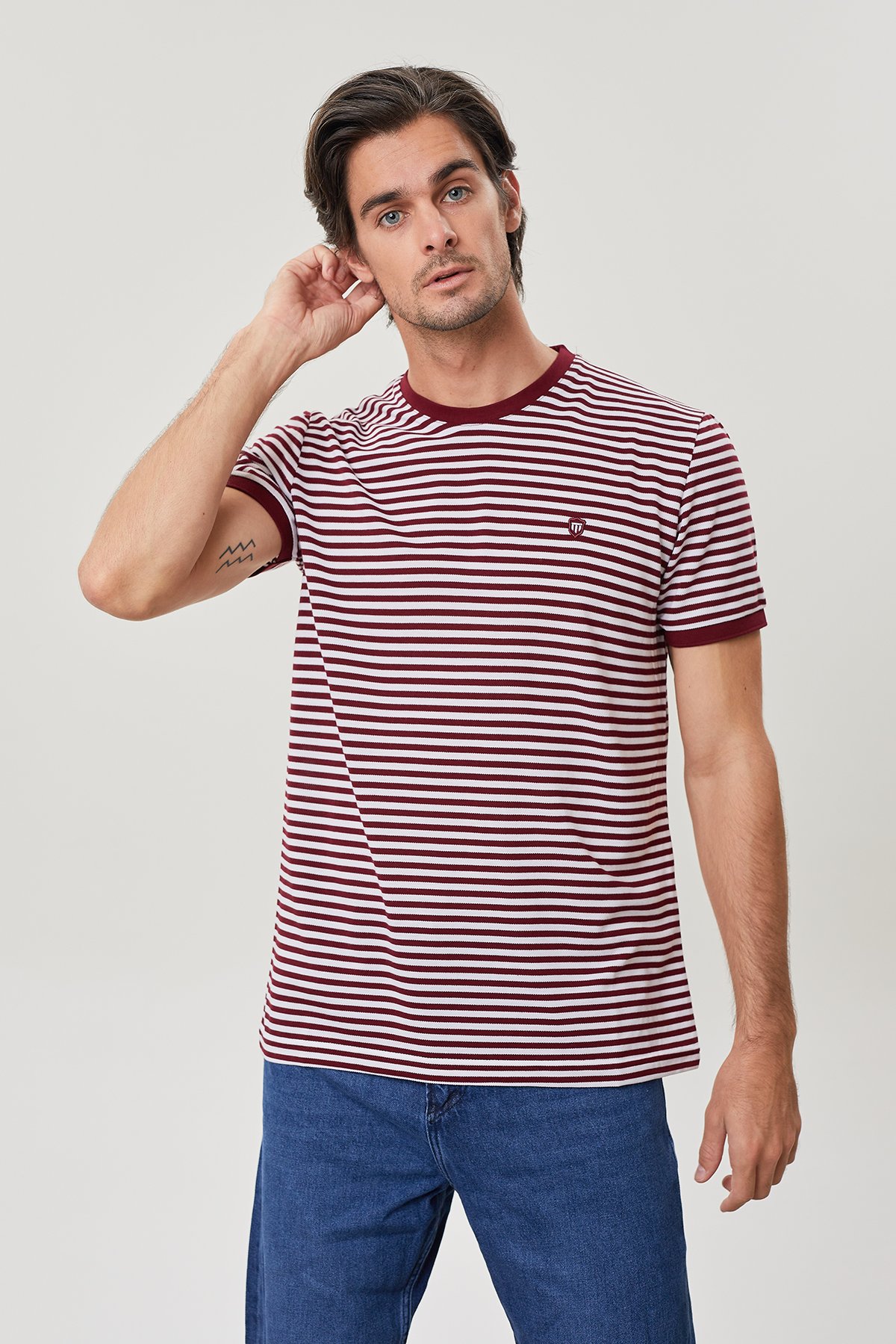 Büyük Beden Klasik Kalıp Bisiklet Yaka Çizgili T-Shirt