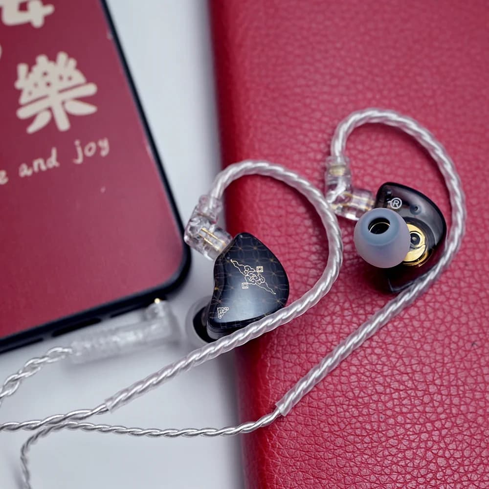 Dual Cavity Structure