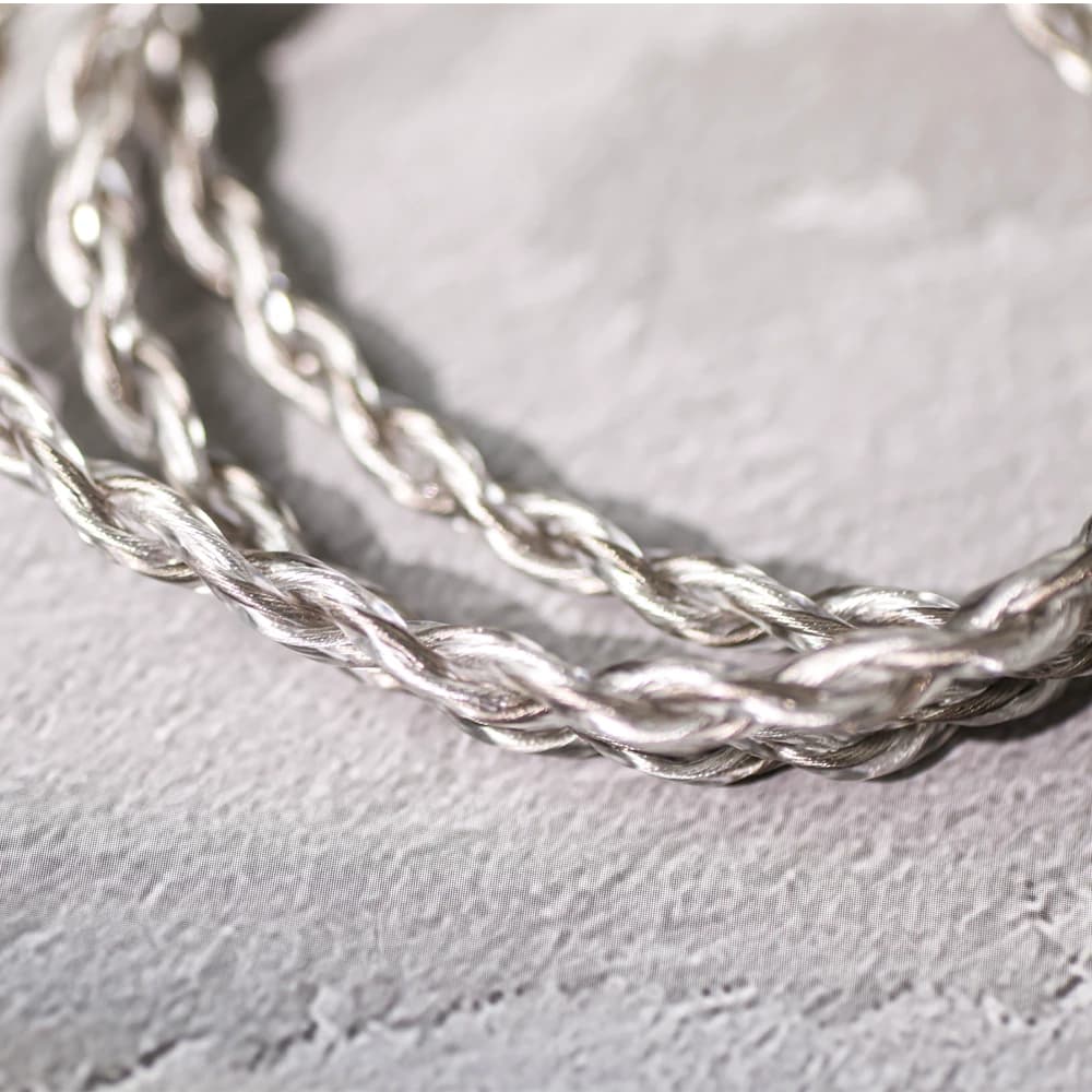 Elegant Design and High Quality Cable