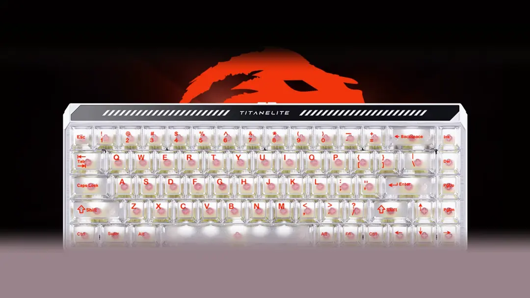 Madlions aslanı önünde beyaz Titan 68 Turbo