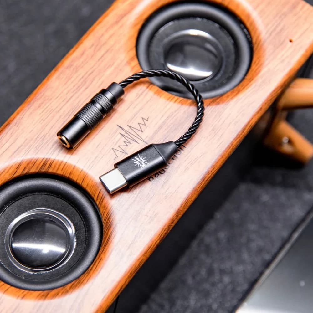 Universal Type-C Plug and Play